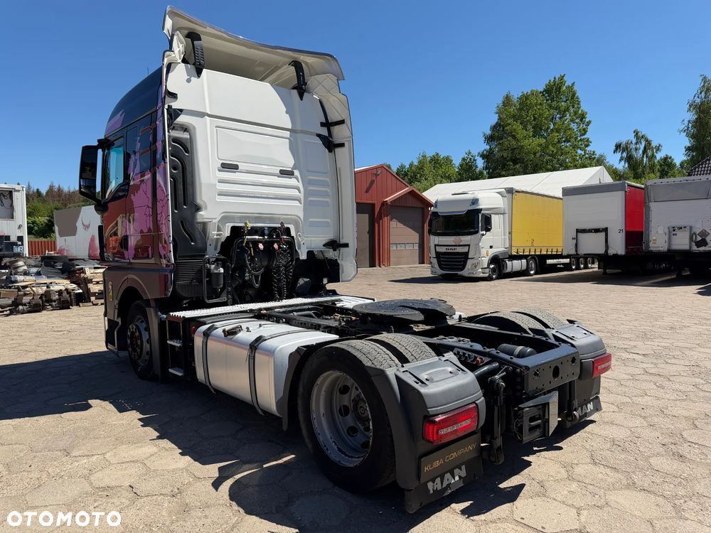 MAN TGX 18.430 MEGA / RETARDER / 3 SZTUKI / BIAŁY KOLOR OKLEJONY FOLIĄ / 1 WŁAŚCICIEL / SALON POLSKA / LOW DECK / KLIMA POSTOJOWA / MAŁE PRZEBIEGI TYLKO 360-420 TYS. KM / 2022 ROK PRODUKCJI !! - 5