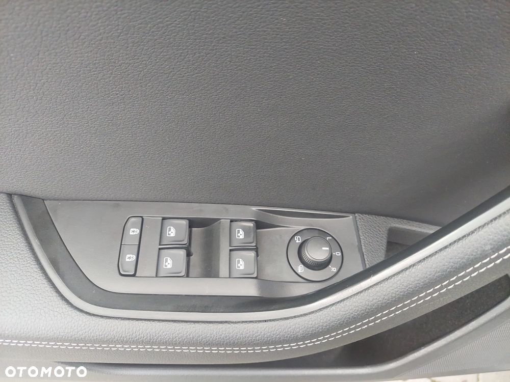 Skoda Superb 2.0 TDI DSG Style - 23