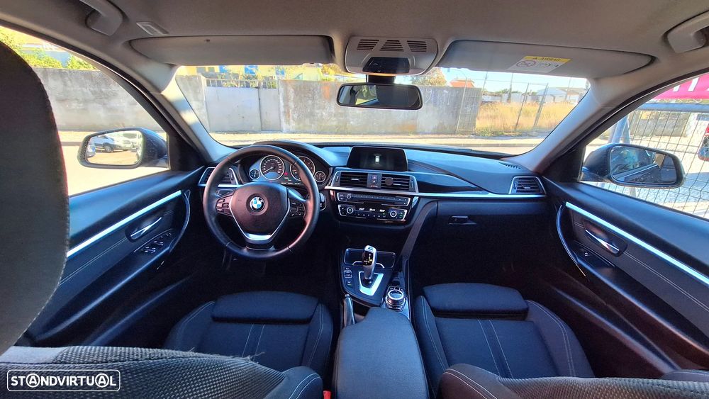 BMW 320 d Aut. Sport Line - 14