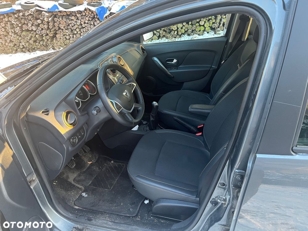 Dacia Sandero TCe 90 Celebration - 10