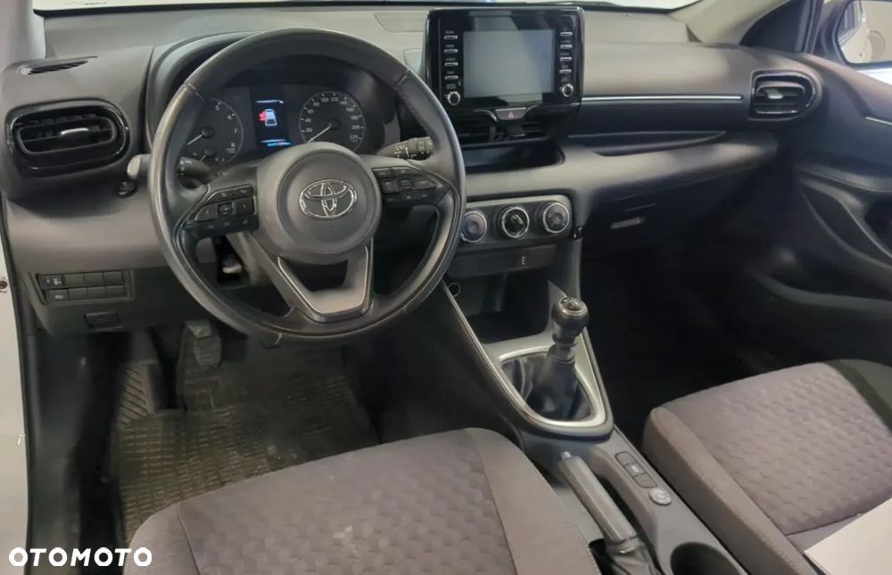 Toyota Yaris 1.5 Comfort - 11