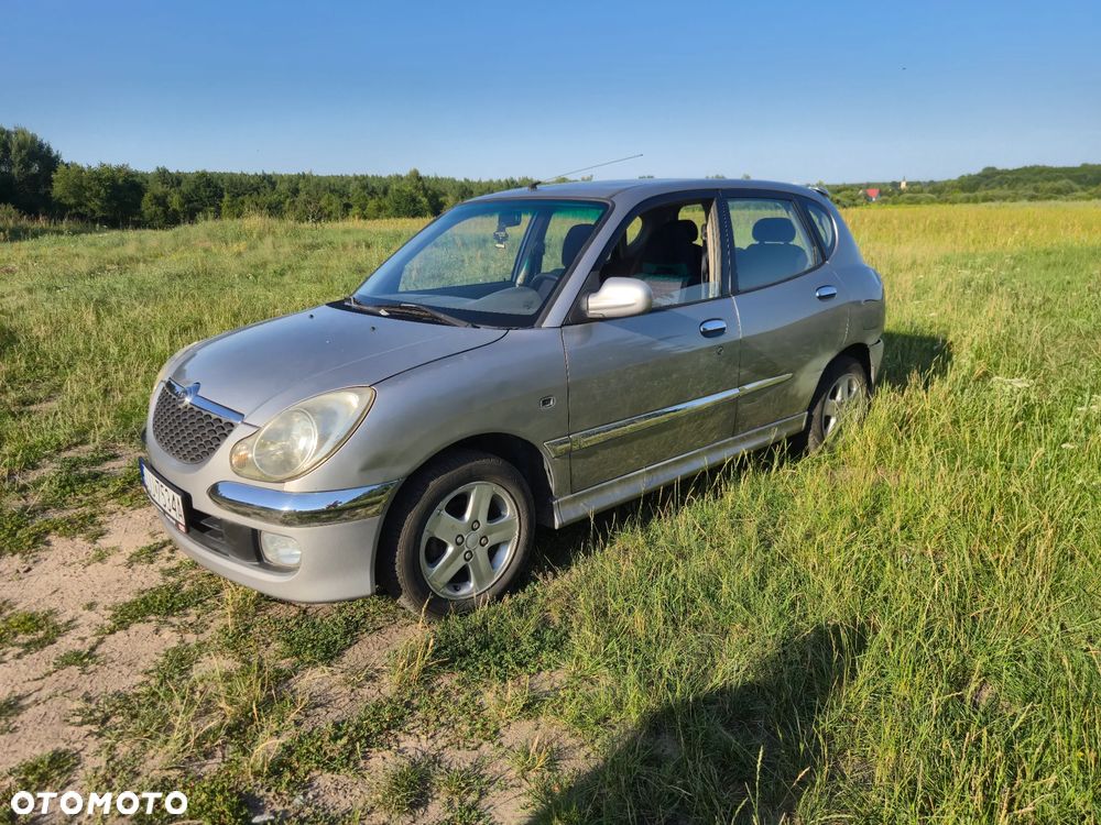 Daihatsu Sirion 1.3 Top S - 6
