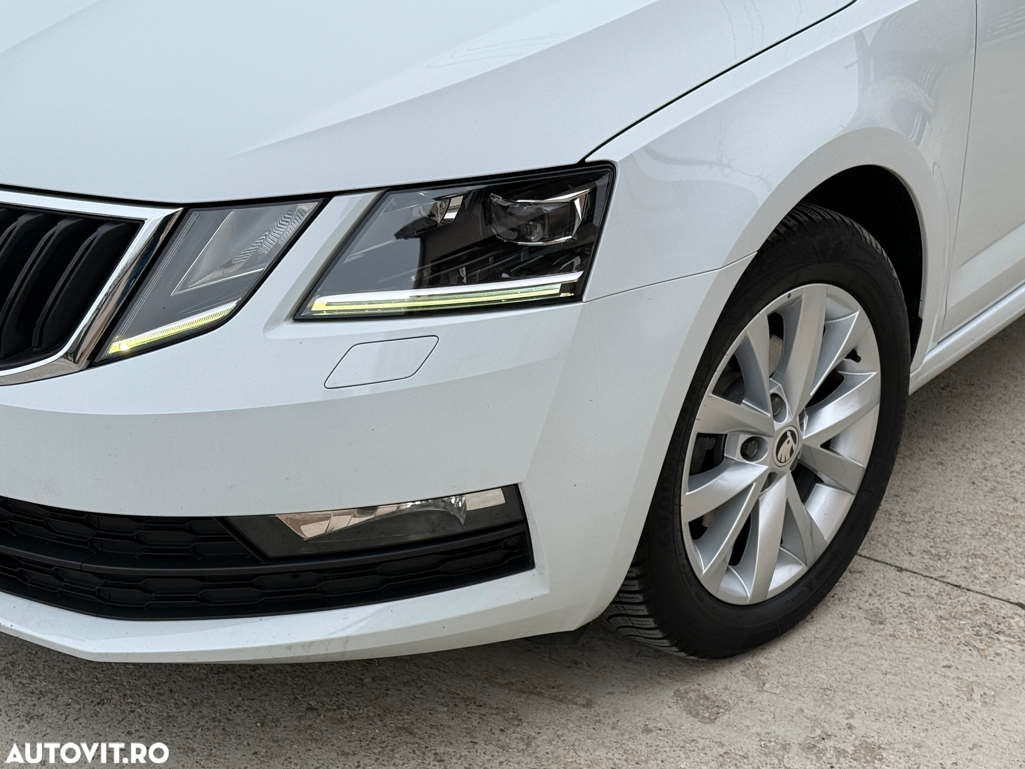Skoda Octavia Combi Diesel 1.6 TDI DSG Style - 11