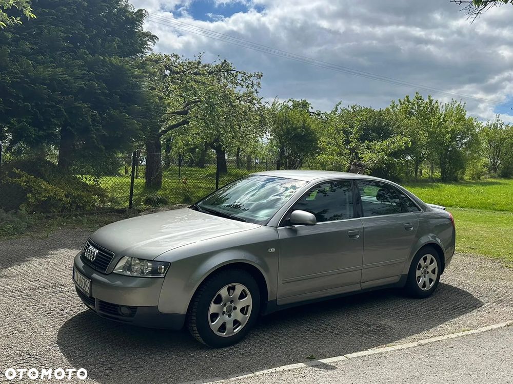 Audi A4 - 1