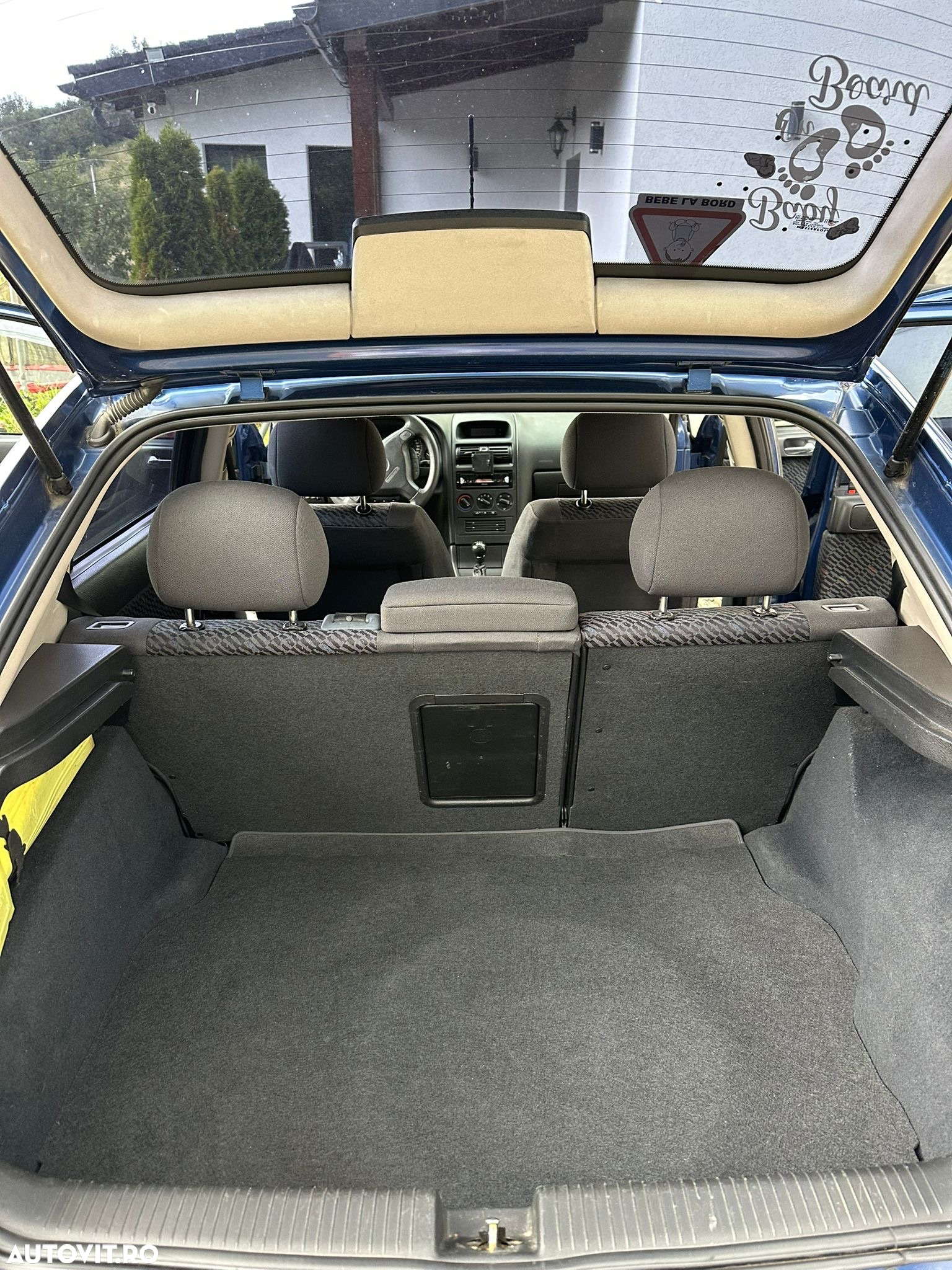 Opel Astra 1.6 - 9