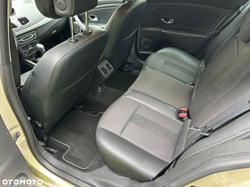 Renault Fluence 2.0 16V Privilege X-Tronic CVT - 13