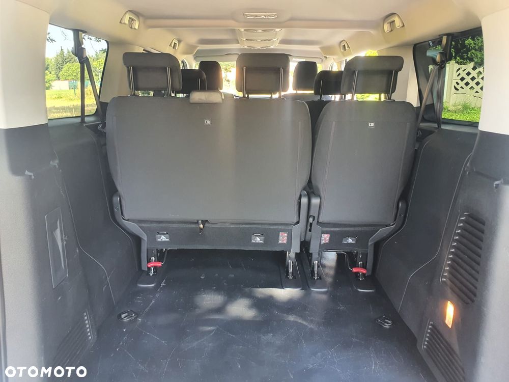 Peugeot Traveller L2 2.0 Allure - 22