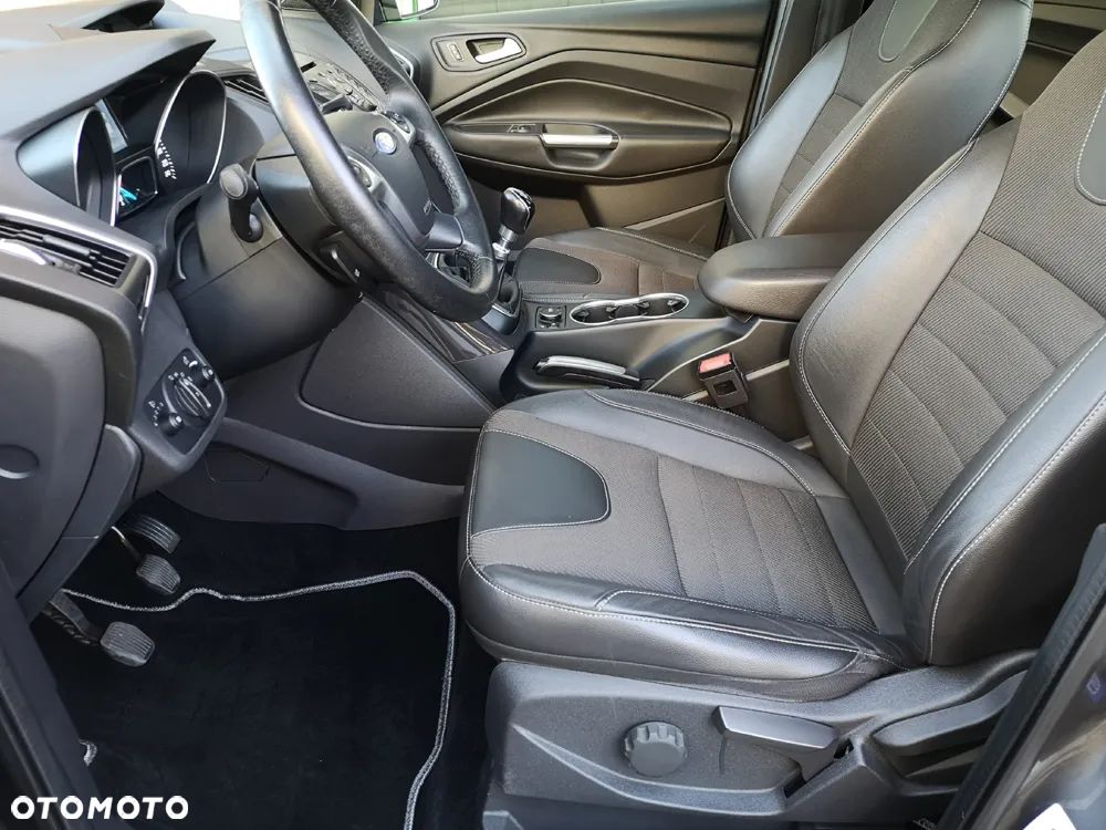 Ford Kuga 1.5 EcoBoost 2x4 Trend - 20