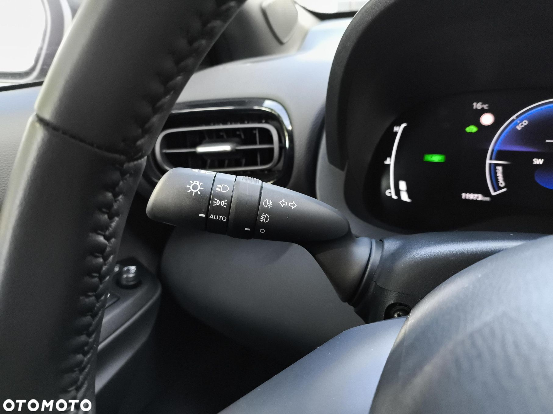 Toyota Yaris Cross Hybrid 1.5 Style - 14