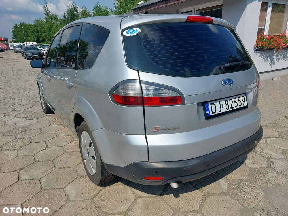 Ford S-Max - 10