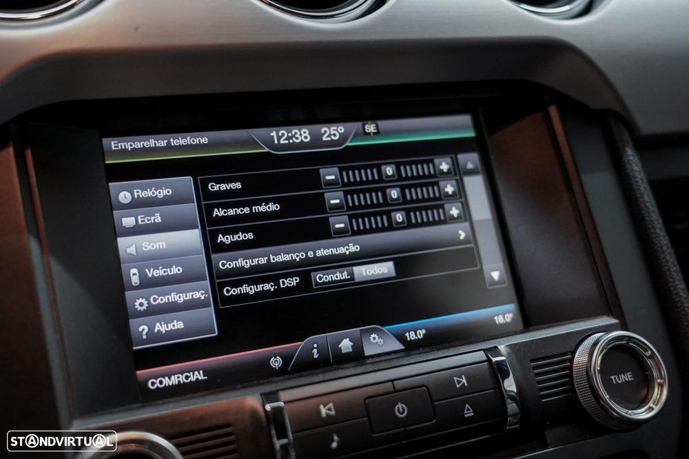 Ford Mustang 2.3i EcoBoost - 11