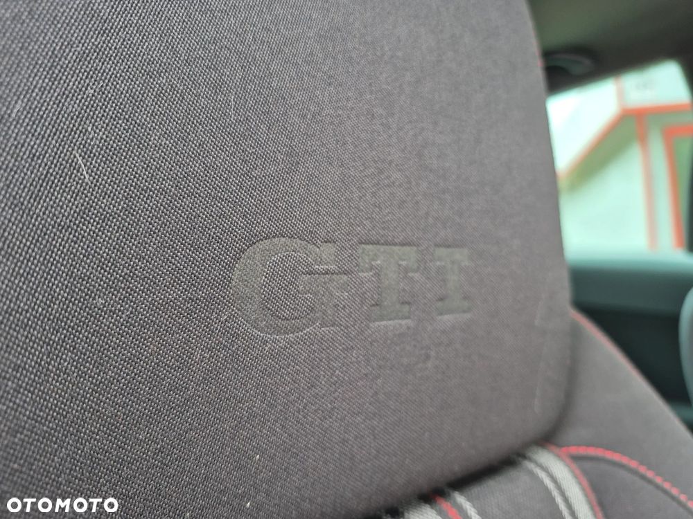 Volkswagen Golf 2.0 GTI DSG - 30