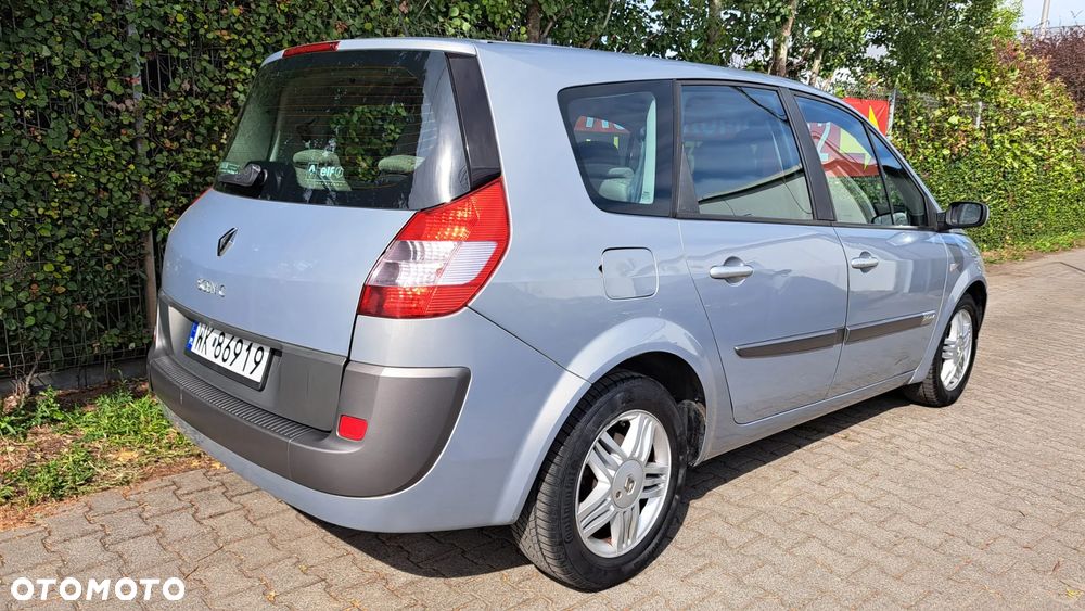 Renault Grand Scenic - 27