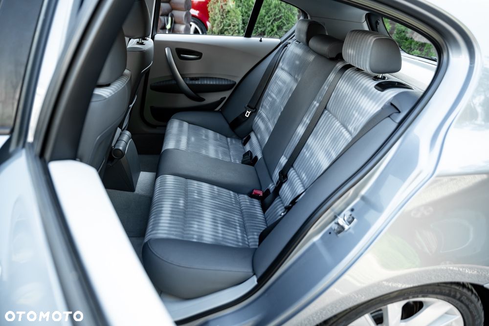BMW Seria 1 - 21