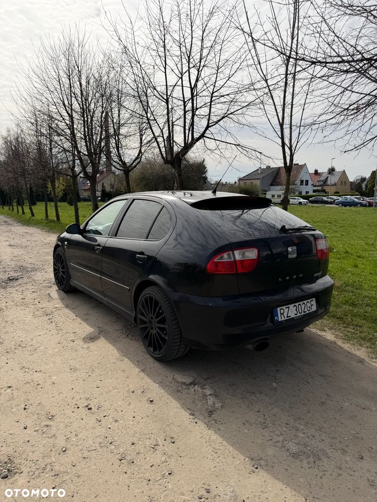 Seat Leon 1.8T Cupra R - 9