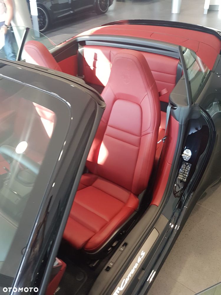 Porsche 911 Carrera 4S - 2