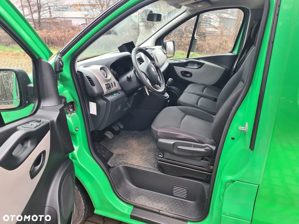 Renault TRAFIC - 10