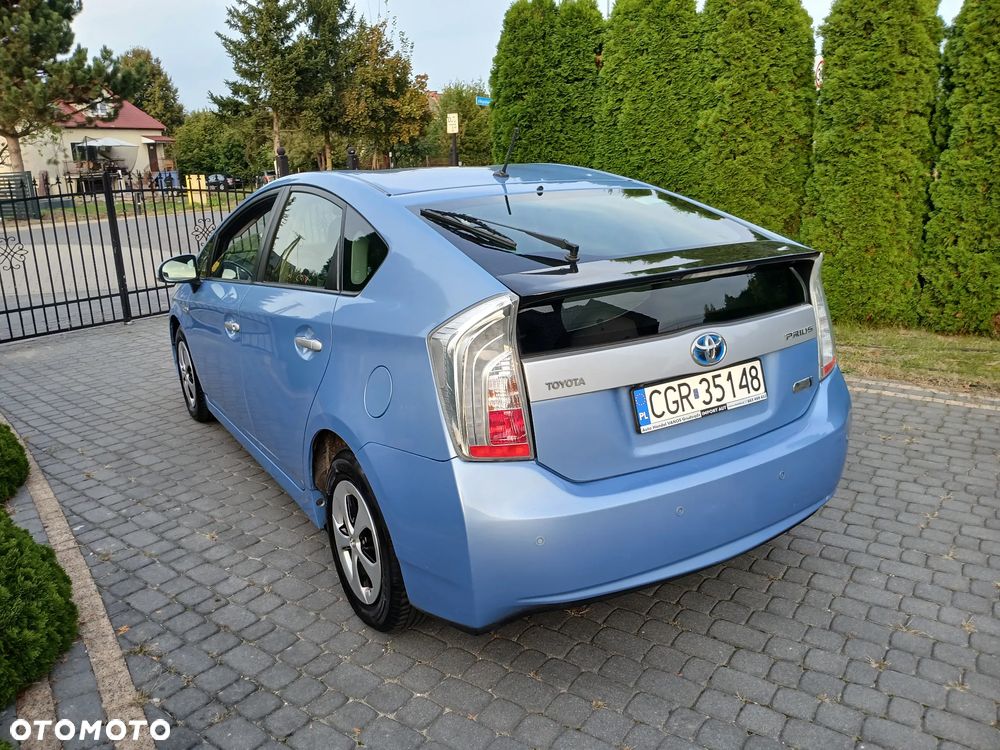 Toyota Prius 1.8 HSD Prestige - 11