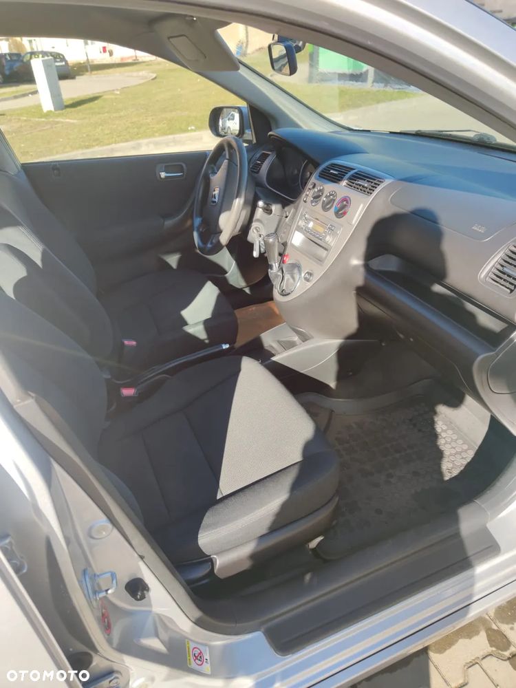 Honda Civic 1.4i LS - 9