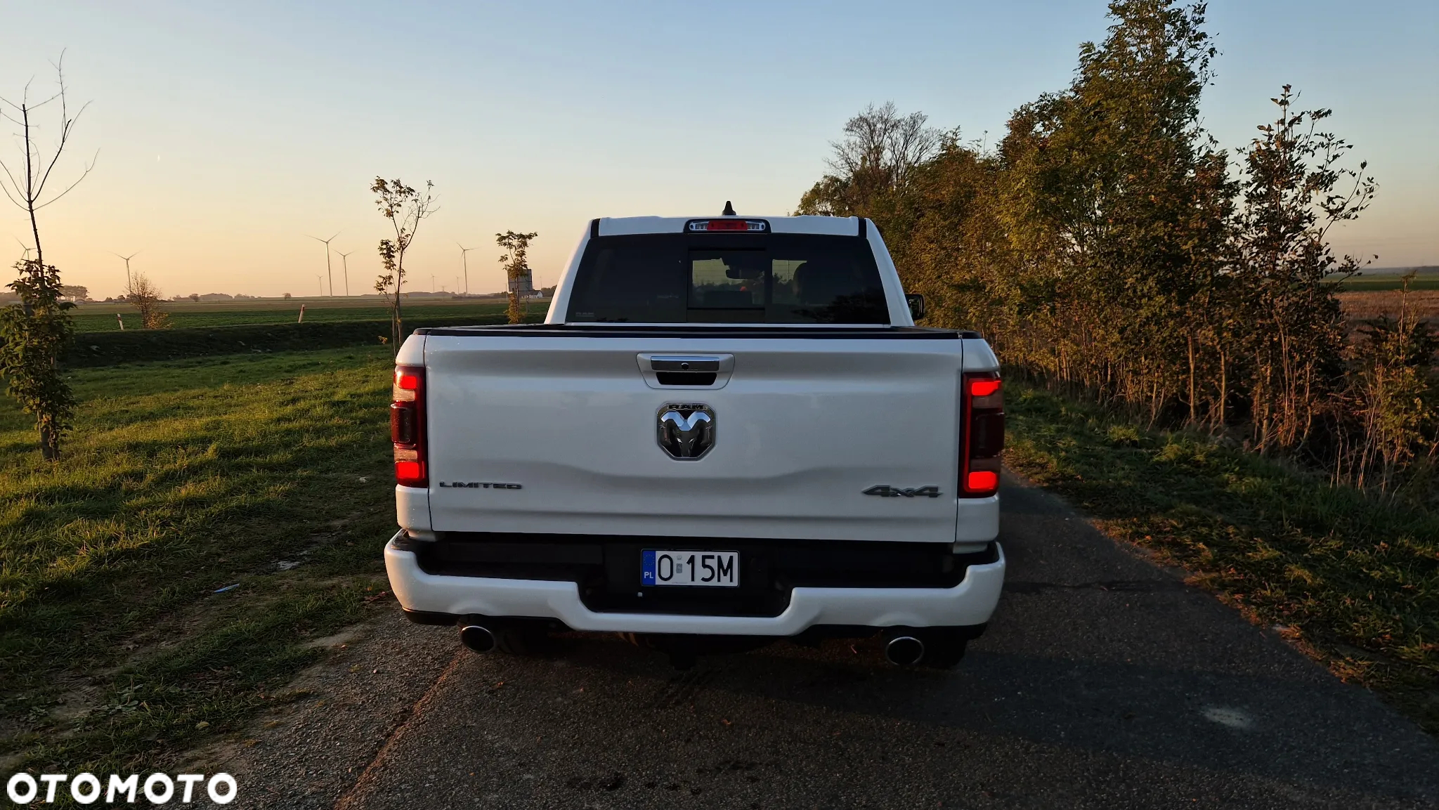 RAM 1500 Crew Cab Shortbed Limited - 4