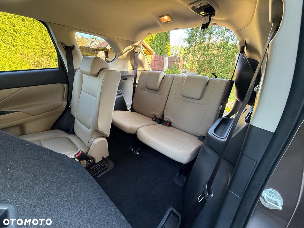 Mitsubishi Outlander 2.0 Intense Comfort 4WD CVT - 22
