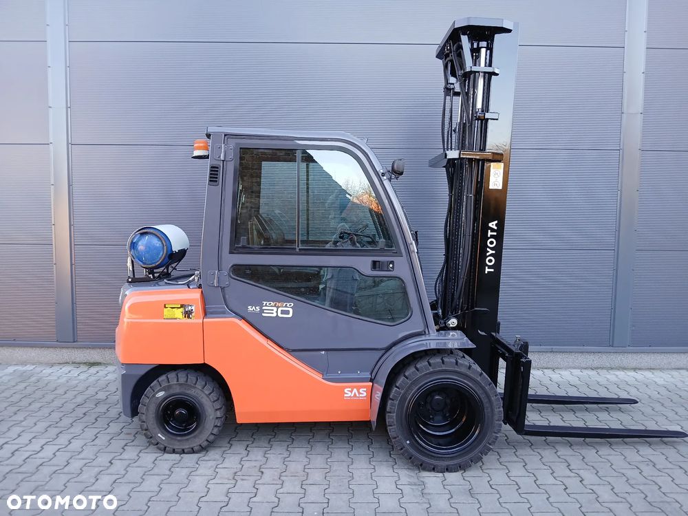 Toyota 02-8FGF30 - 2