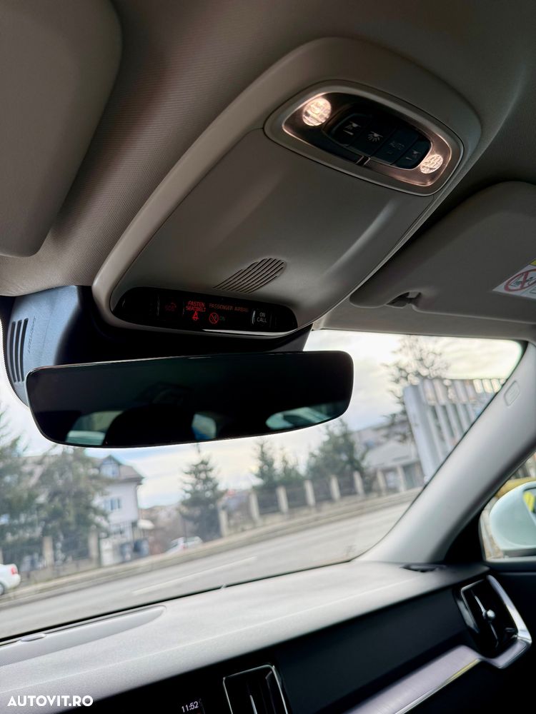 Volvo V60 B4 D Geartronic Momentum Pro - 22