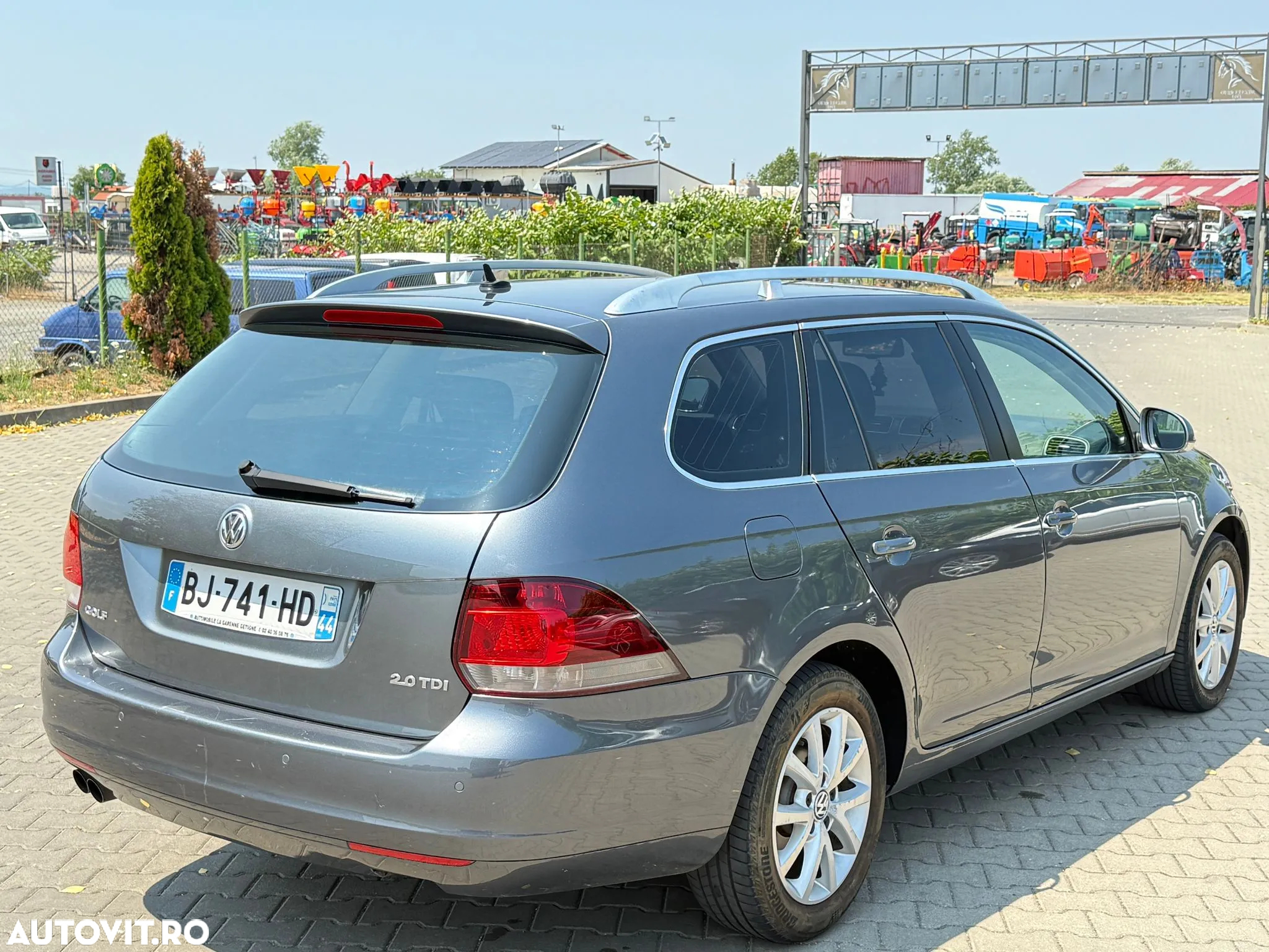 Volkswagen Golf 2.0 TDI Comfortline - 14
