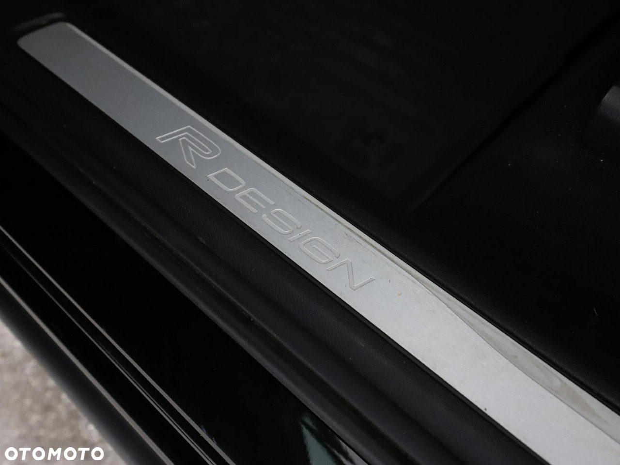 Volvo XC 60 D4 AWD Geartronic RDesign - 39