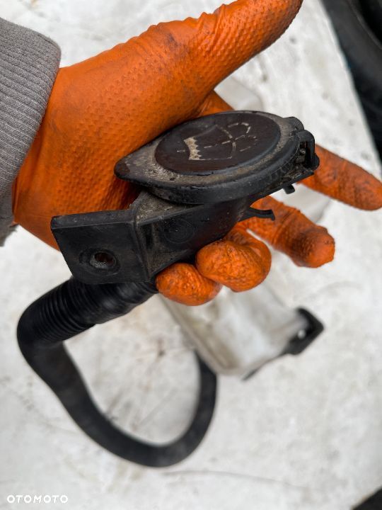 Zbiorniczek płynu spryskiwaczy kompletny Bmw e63 e64 - 5