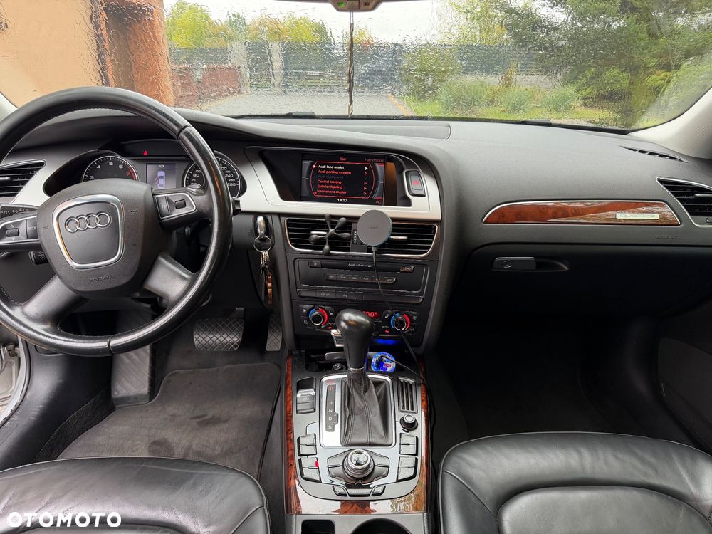 Audi A4 Limousine - 8