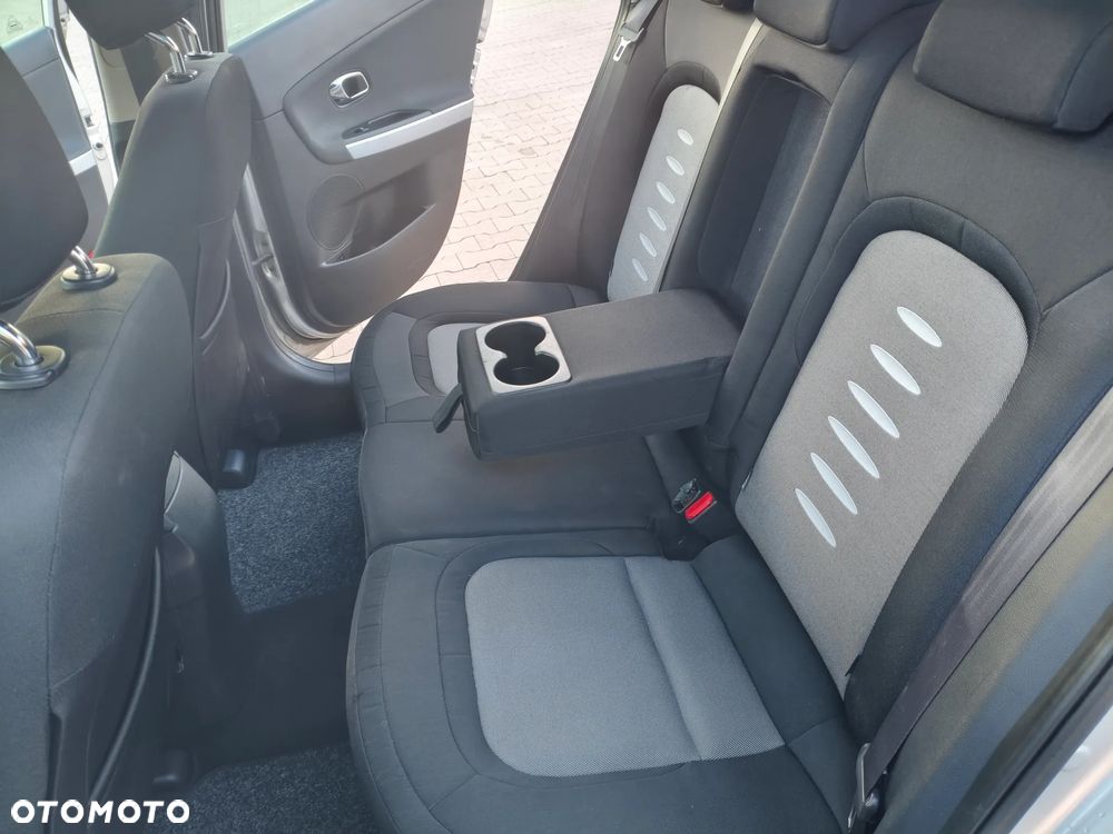 Kia Ceed 1.6 CRDi 128 Dream Team Edition - 34