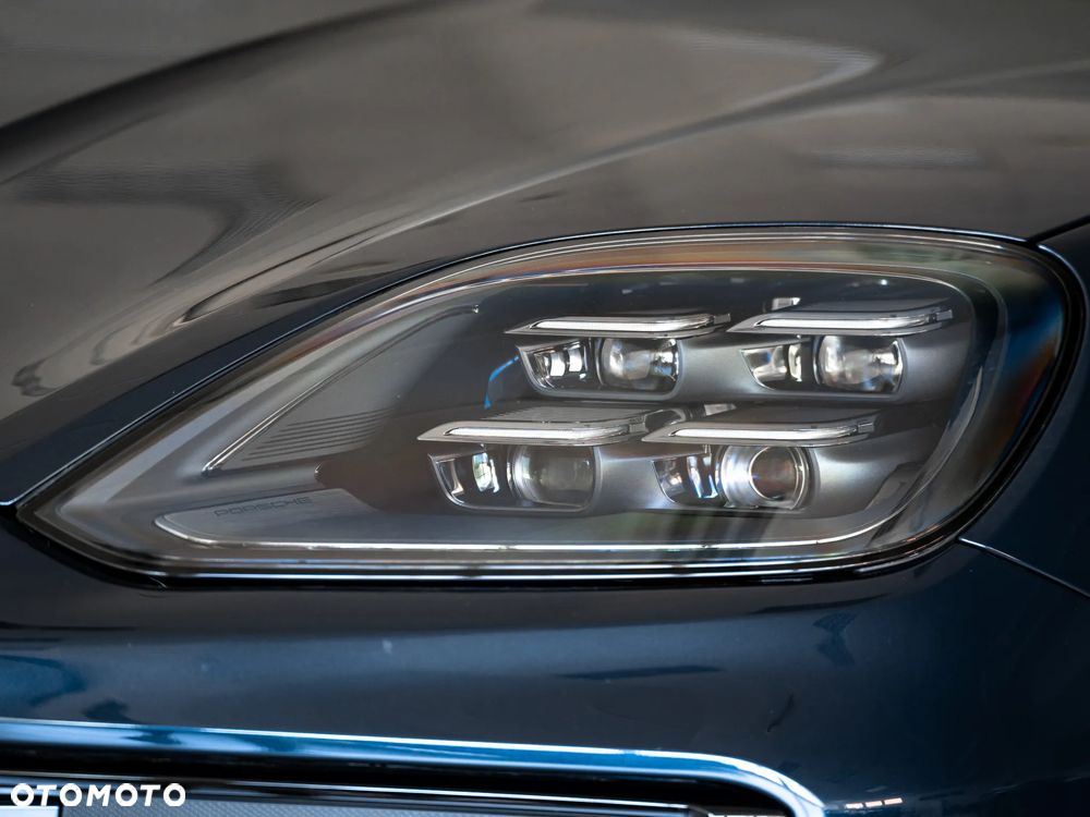 Porsche Cayenne - 9