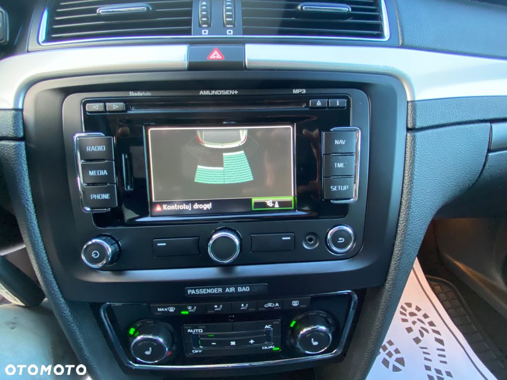 Skoda Superb 2.0 TDI DSG Elegance - 17