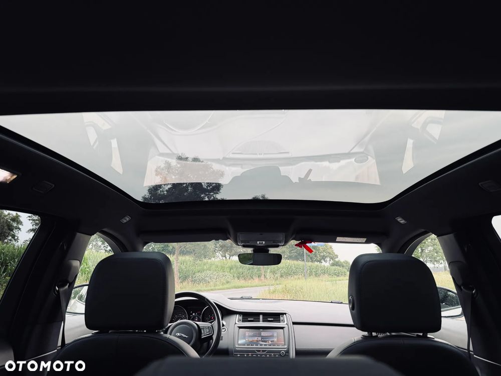 Jaguar E-Pace - 10