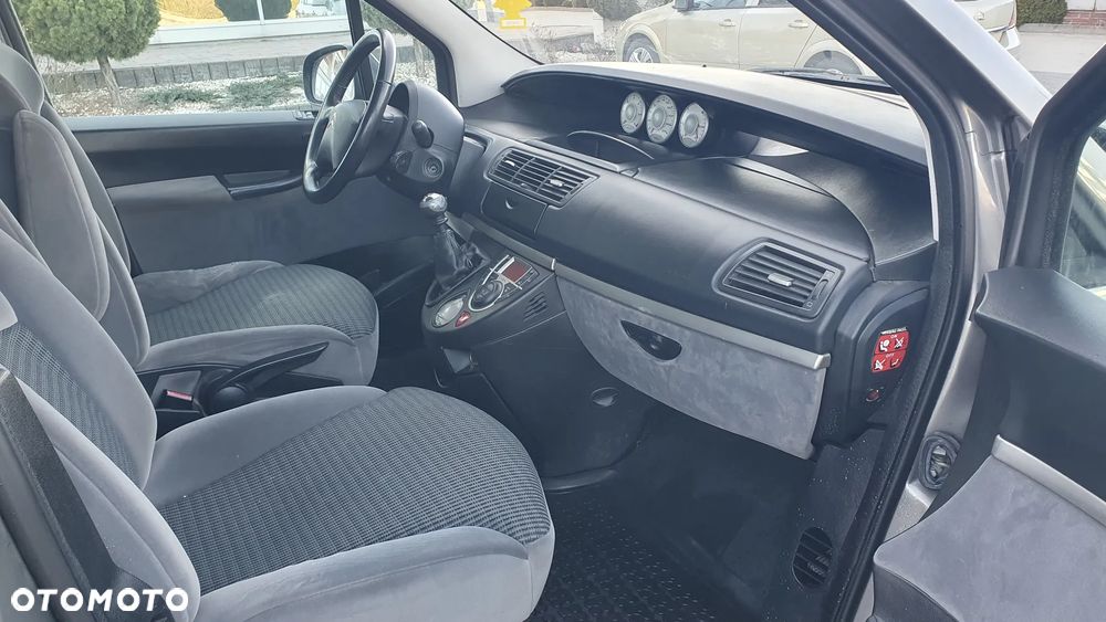 Citroën C8 HDi 135 Selection - 8