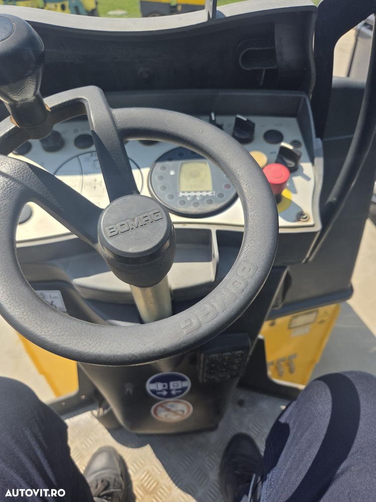 Bomag BW135AD-5, 4 tone, latime tambur 1,4m, motor KUBOTA 50CP, sistem antifurt, lungime 2,9m, inaltime 2,7m, viteze 10km/h, STARE FOARTE BUNA-posibilitate leasing 4 ani-PROMOTIE 29.900 EUR+Tva - 14
