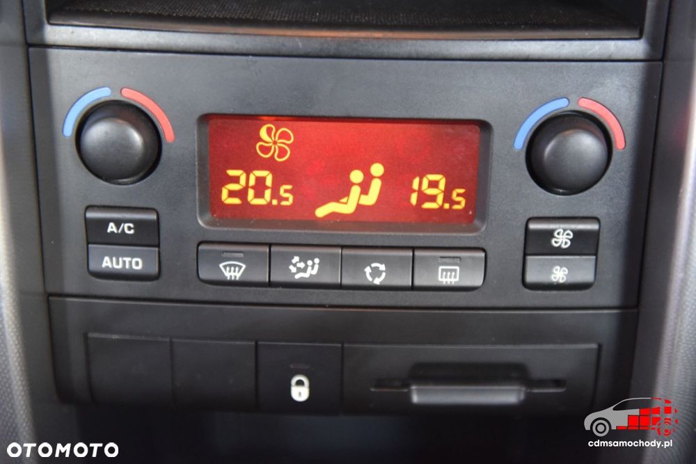 Peugeot 207 - 28