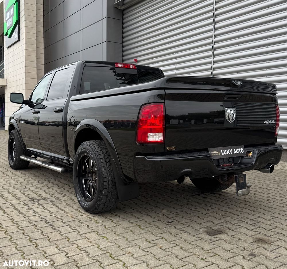 Dodge RAM - 8