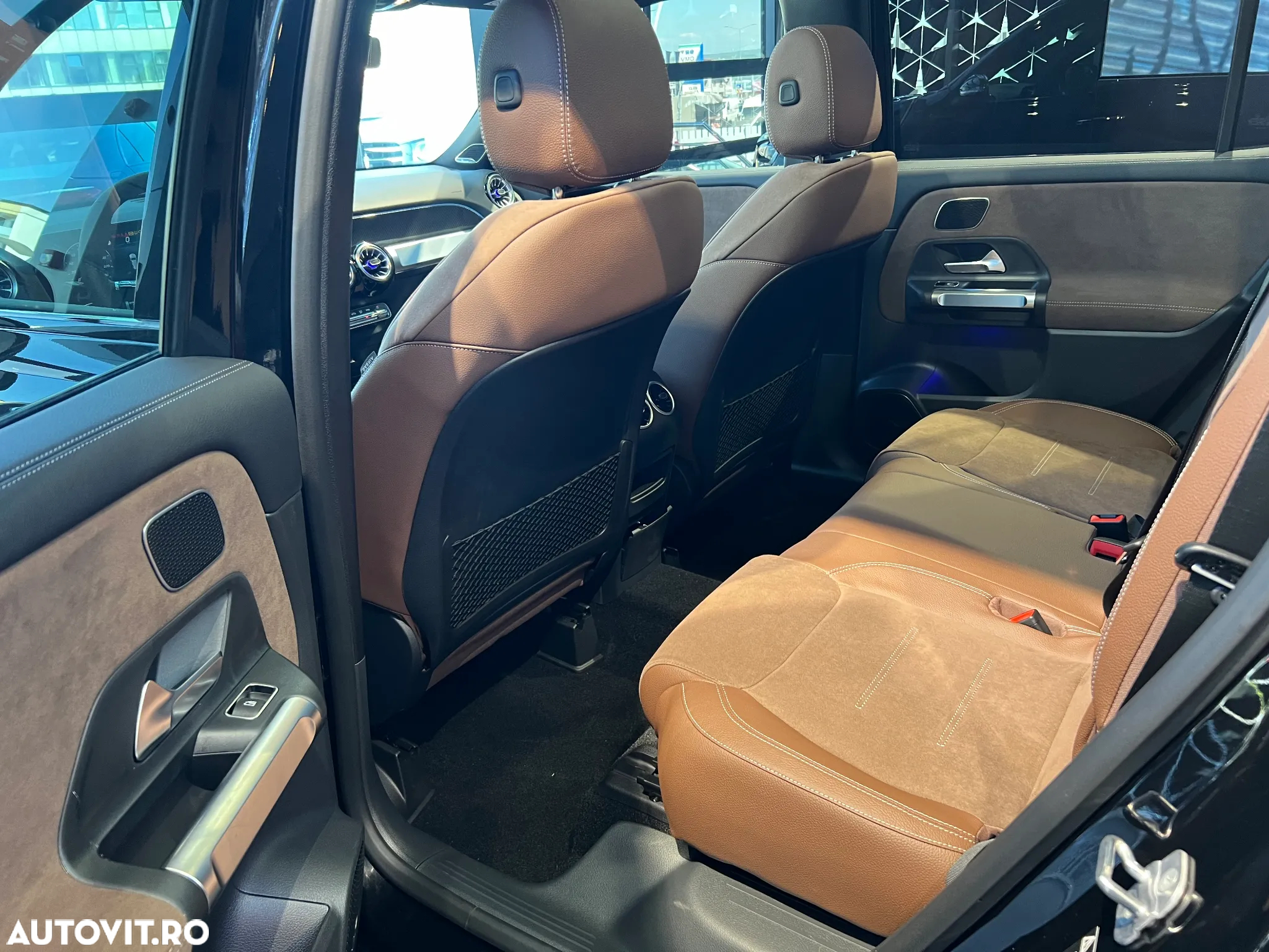 Mercedes-Benz GLB 200 d 4Matic 8G-DCT AMG Line - 8