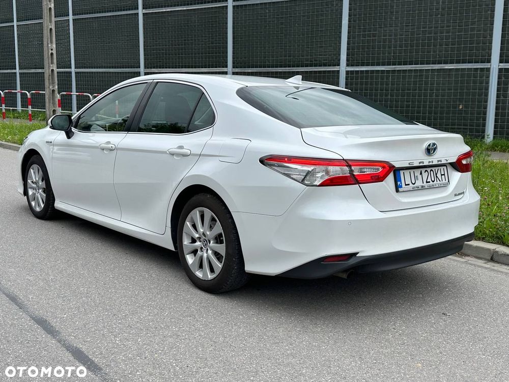 Toyota Camry 2.5 Hybrid Executive CVT - 3