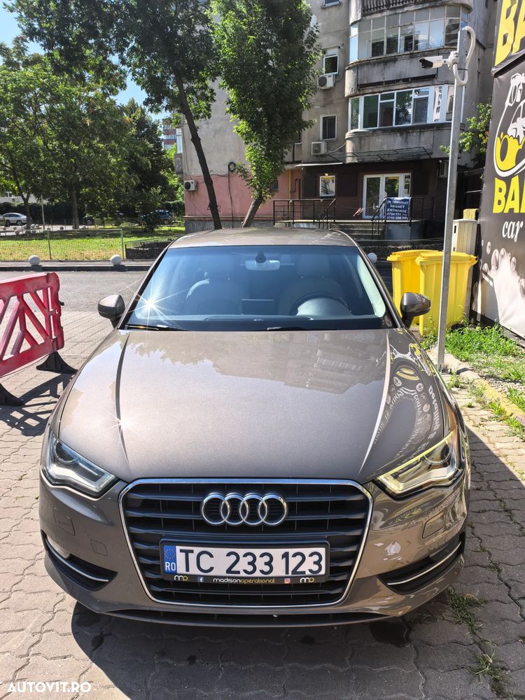 Audi A3 1.6 TDI S tronic Sport - 4