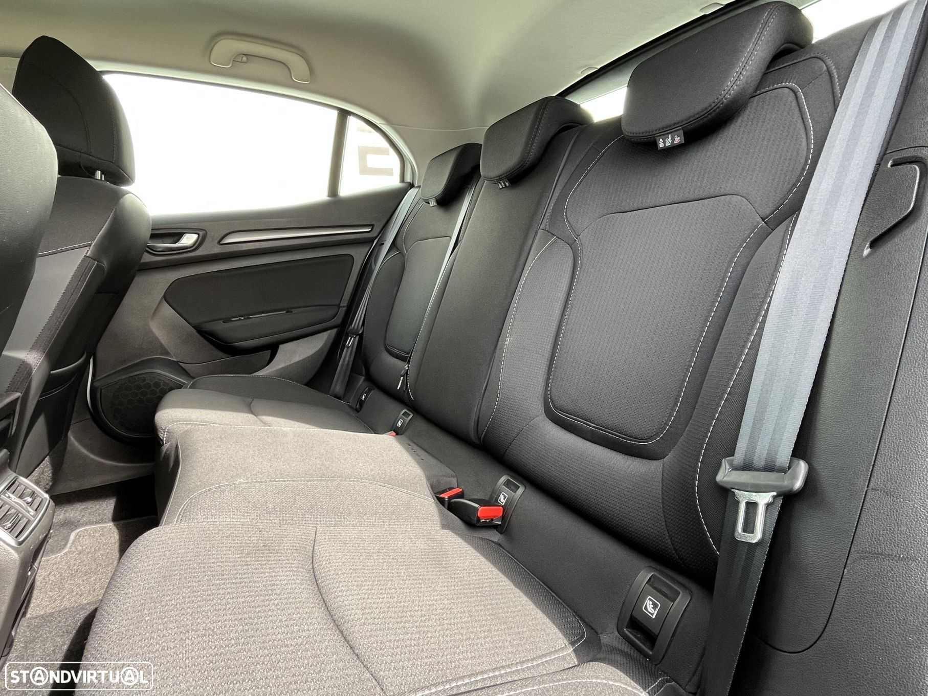 Renault Mégane 1.5 Blue dCi Limited - 16