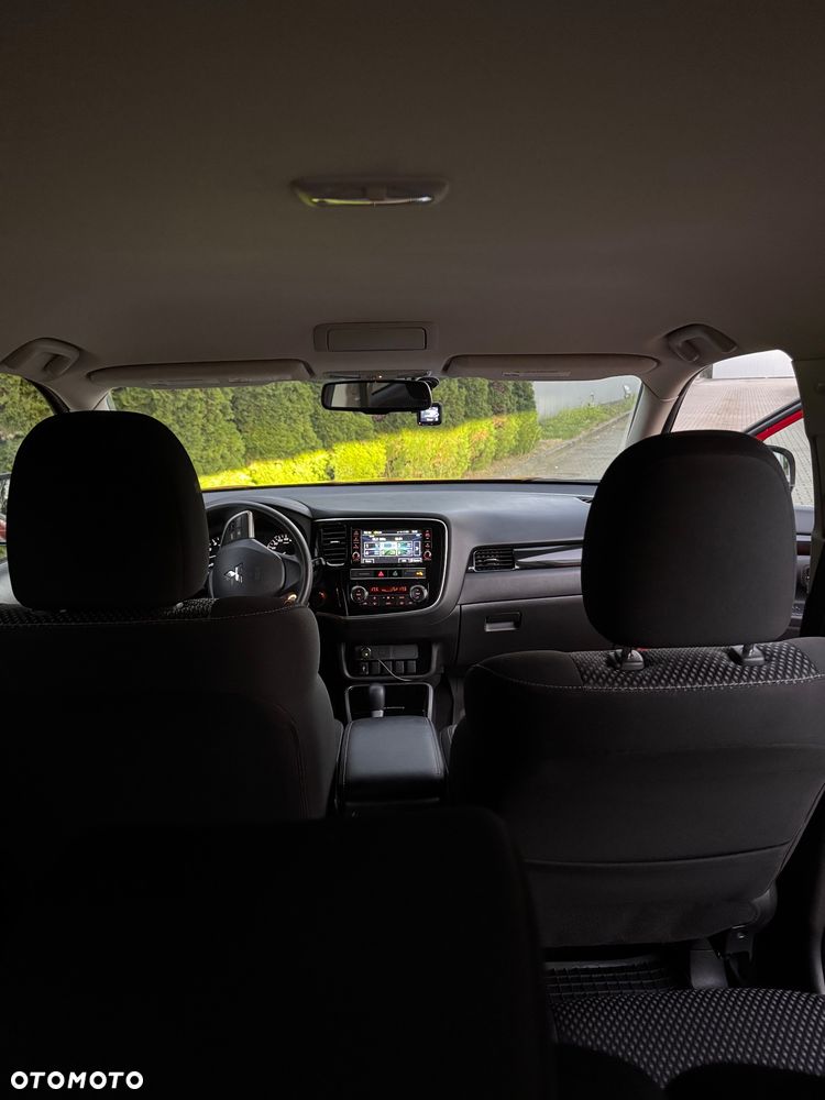 Mitsubishi Outlander - 31