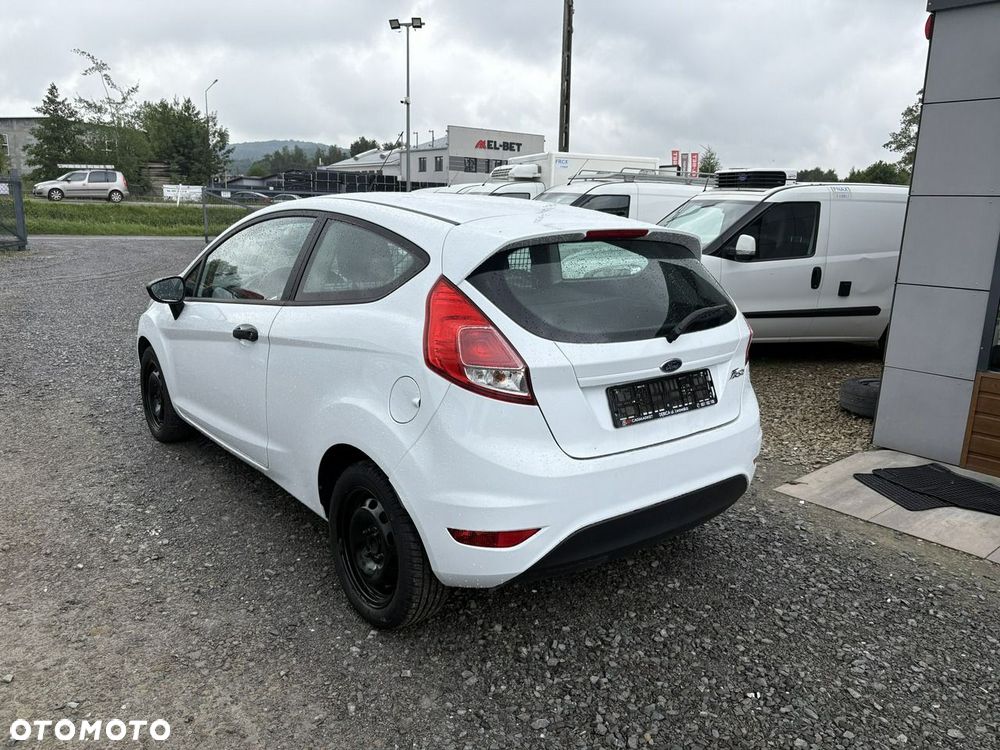 Ford Fiesta - 4