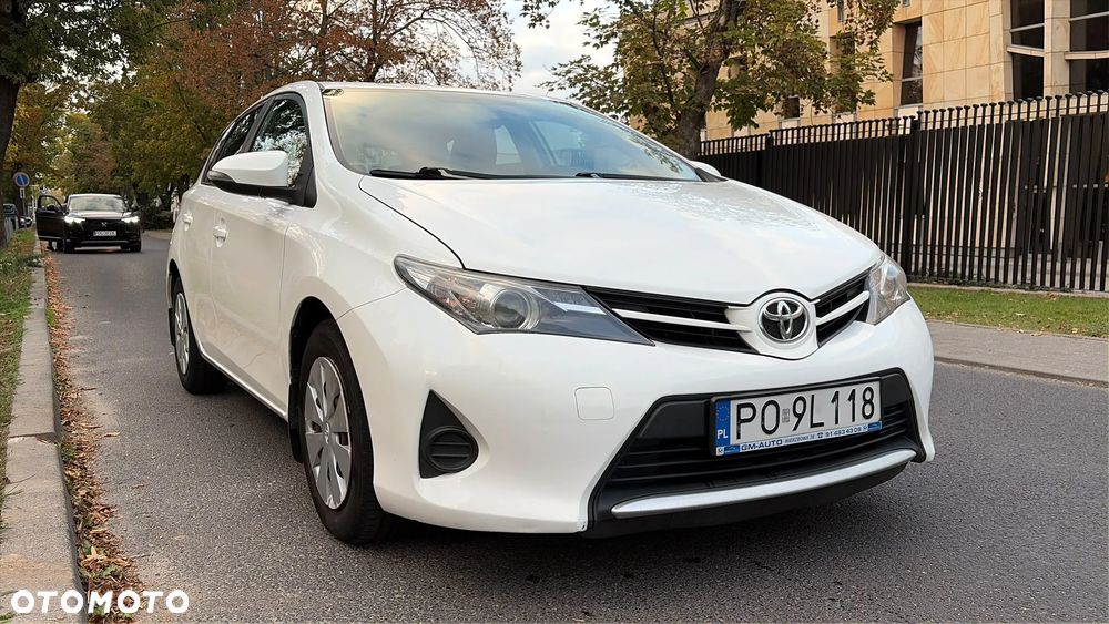 Toyota Auris - 10