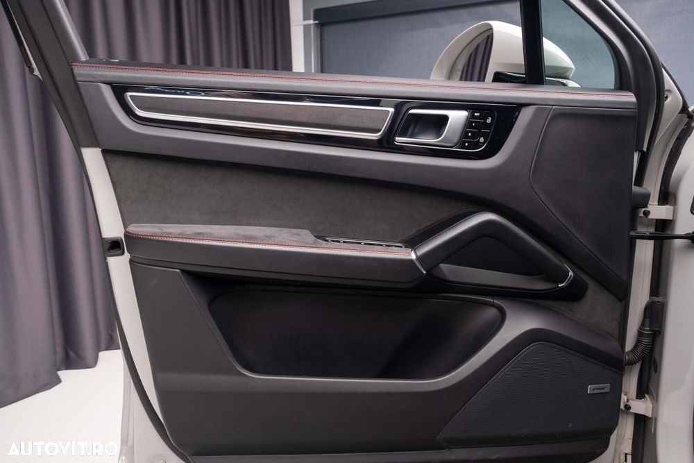 Porsche Cayenne Coupe - 15