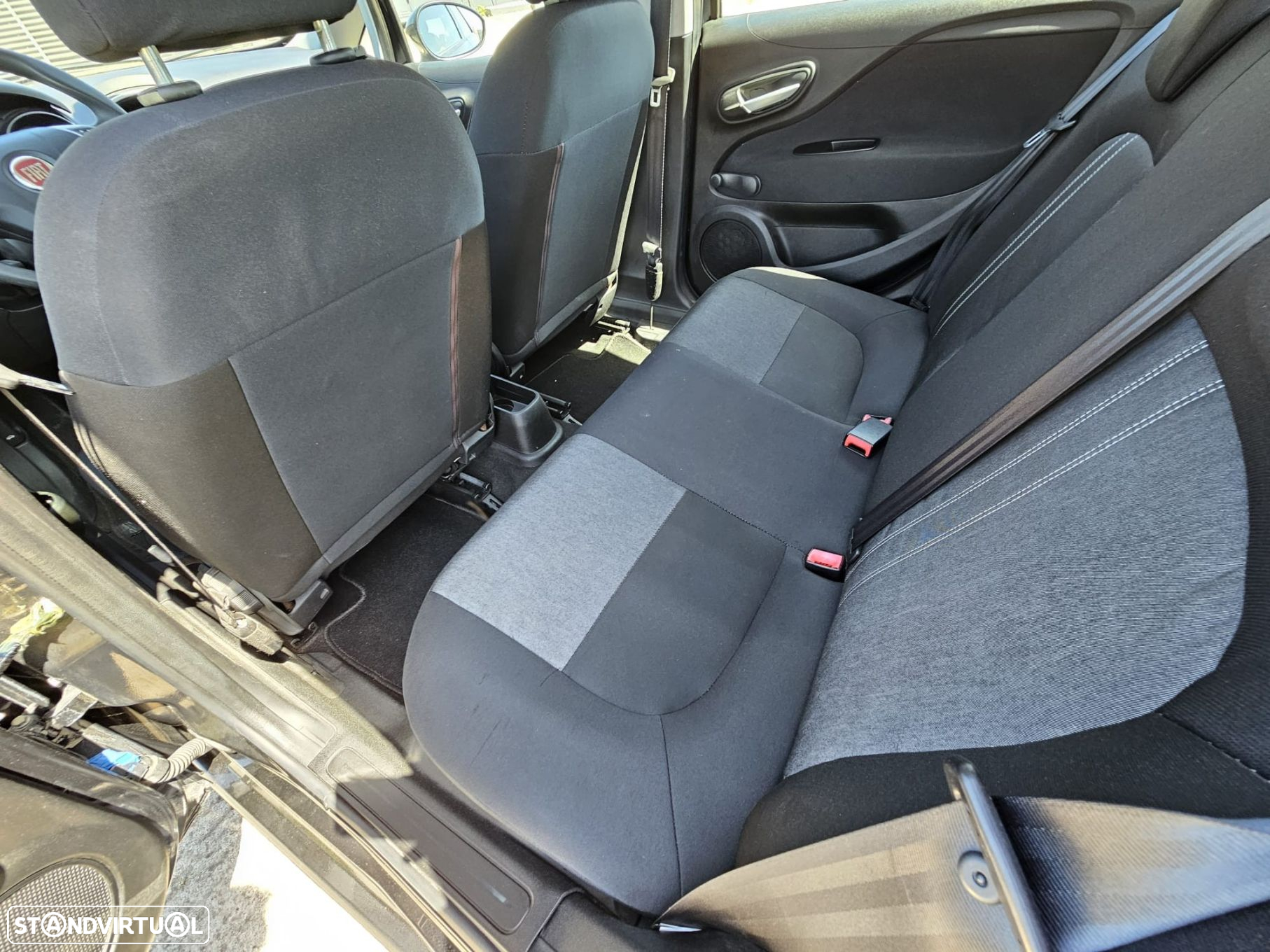 Fiat Punto 1.3 M-Jet Lounge S&S - 21