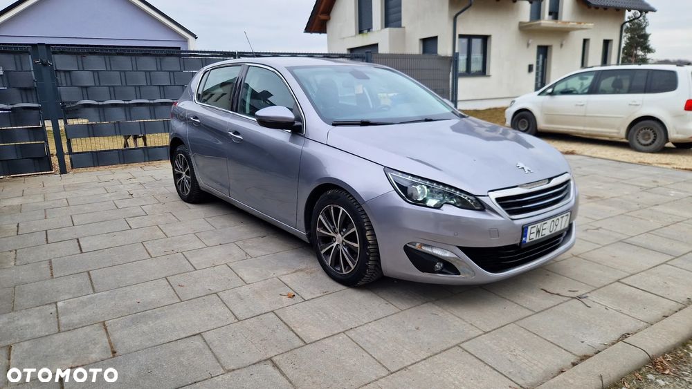 Peugeot 308 1.2 PureTech Allure S&S - 26