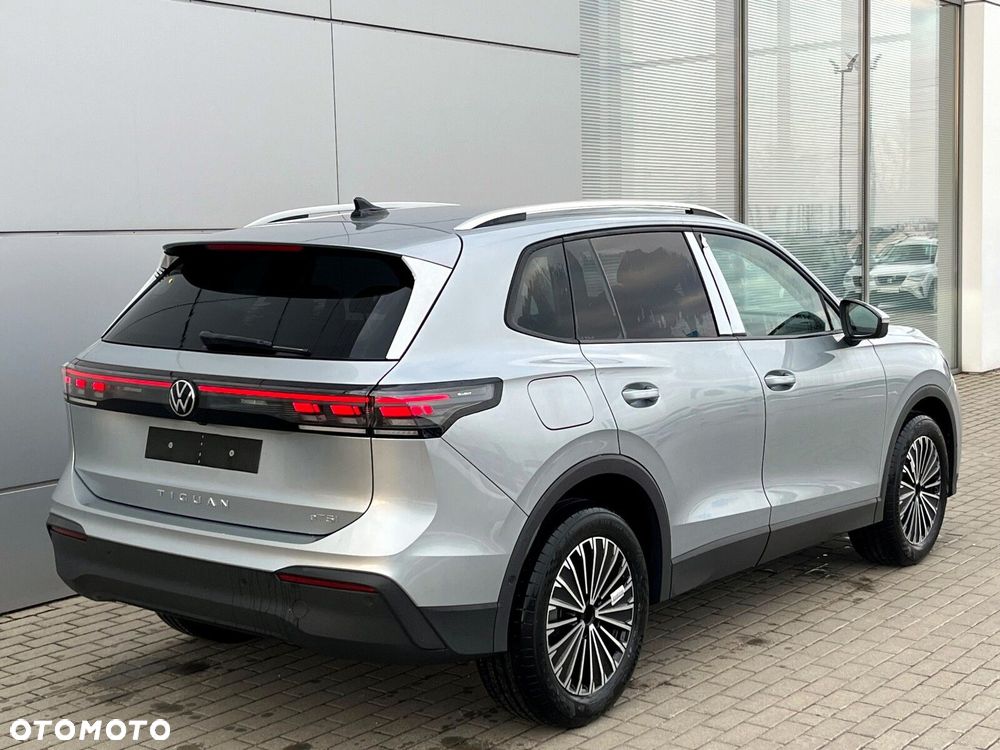 Volkswagen Tiguan - 4
